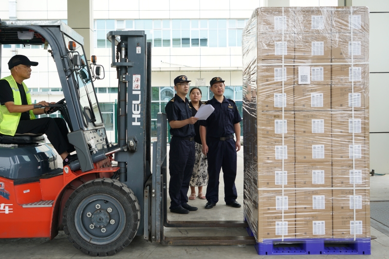 绵阳海关高效查验，护航综保区进出口货物安全畅通